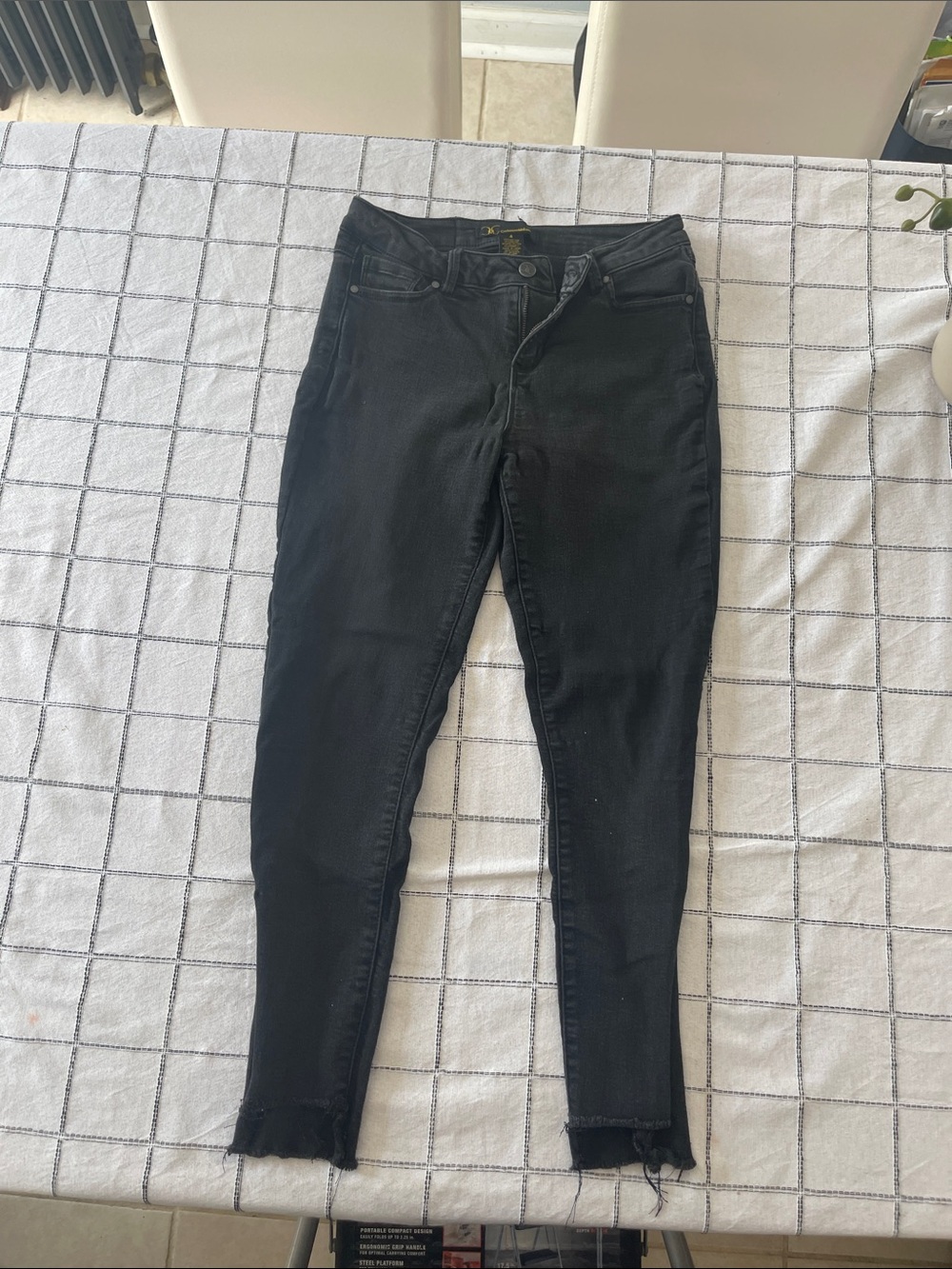 Catherine Malandrino Black Skinny Jeans with Frayed Hem